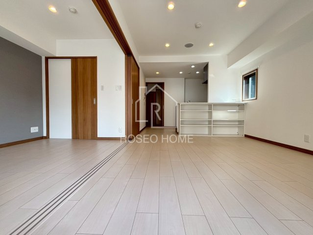 Riviere Gauch谷町六丁目の居間・リビング