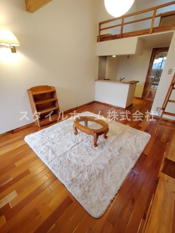 セザンヌ牛久保の内装|別部屋写真です。