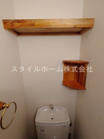 セザンヌ牛久保のトイレ|別部屋写真です。