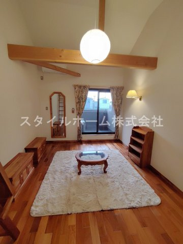 セザンヌ牛久保の居間・リビング|別部屋写真です。