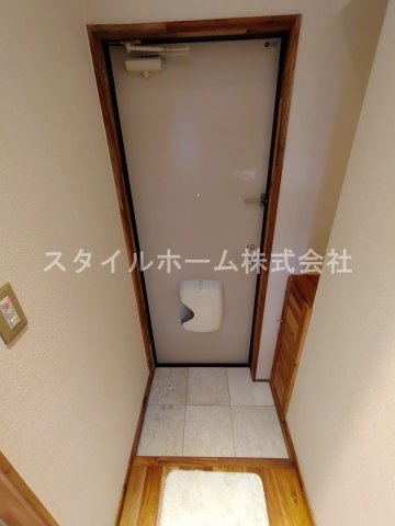 セザンヌ牛久保の玄関|別部屋写真です。