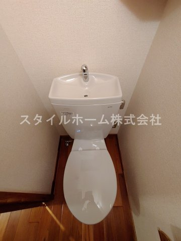 セザンヌ牛久保のトイレ|別部屋写真です。