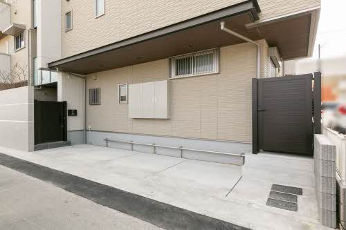 シャーメゾン扇の駐車場