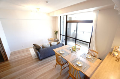 【居間・リビング】 | 【上質リノベ】サーパス宇品 | 室内（2025年7月27日09：30頃）撮影