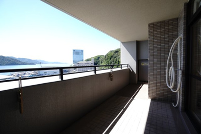 【バルコニー】 | 【上質リノベ】サーパス宇品 | 外部（2025年7月27日09：30頃）撮影