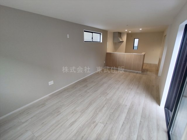 【居間・リビング】 | 坂戸市千代田　7期 | 開放感があり日当たり良好です