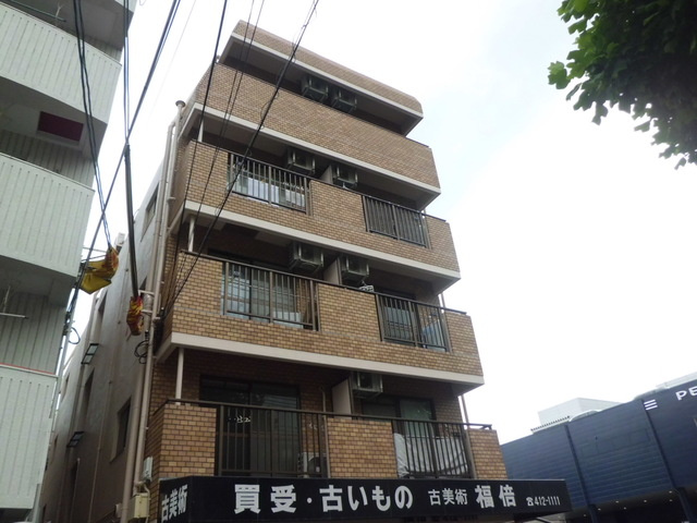 ドウェル本山の外観