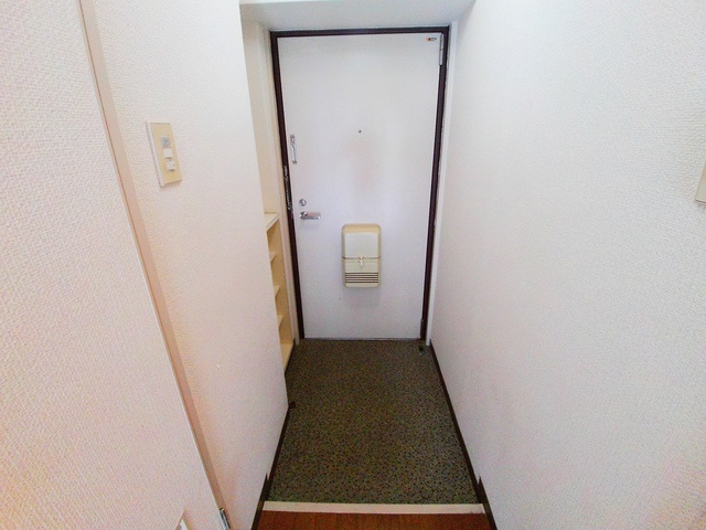 ドウェル本山の玄関