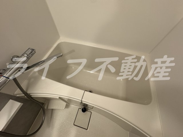 インザライフ大阪EAST RESIDENCEの浴室|日々の疲れを癒すお風呂付です