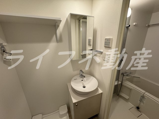 インザライフ大阪EAST RESIDENCEの独立洗面台|使いやすい独立洗面台です