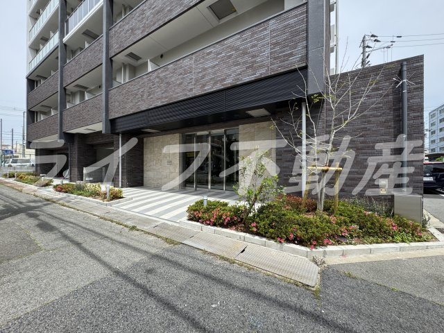 インザライフ大阪EAST RESIDENCEのエントランス|毎日通るエントランスはこのようになっています