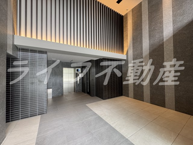 インザライフ大阪EAST RESIDENCEのロビー|建物の内部です
