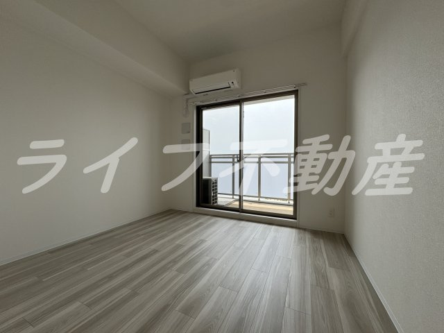 インザライフ大阪EAST RESIDENCEの洋室|明るい洋室です