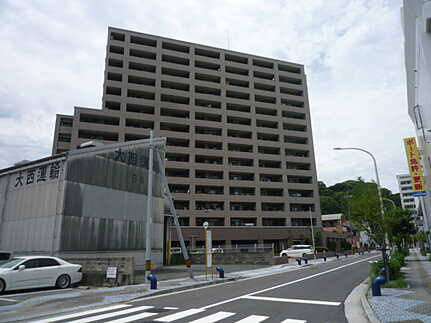 サーパス宇品の外観