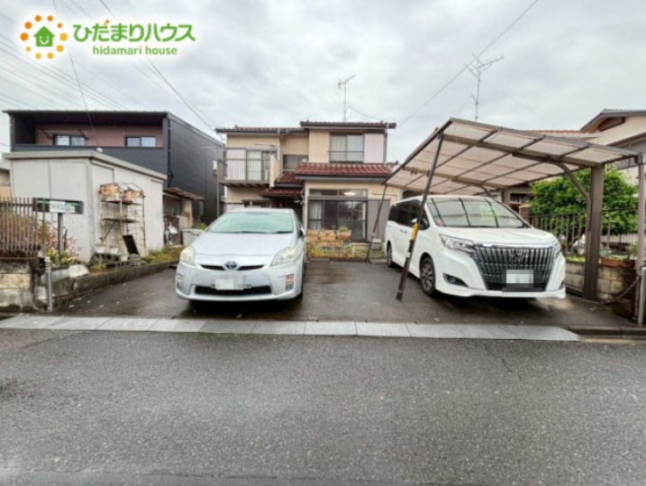 熊谷市日向　中古一戸建ての駐車場