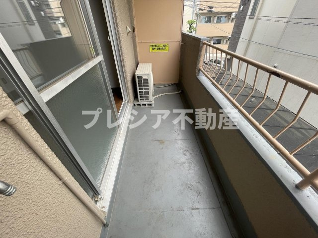 甲子園グリーンハイツのバルコニー