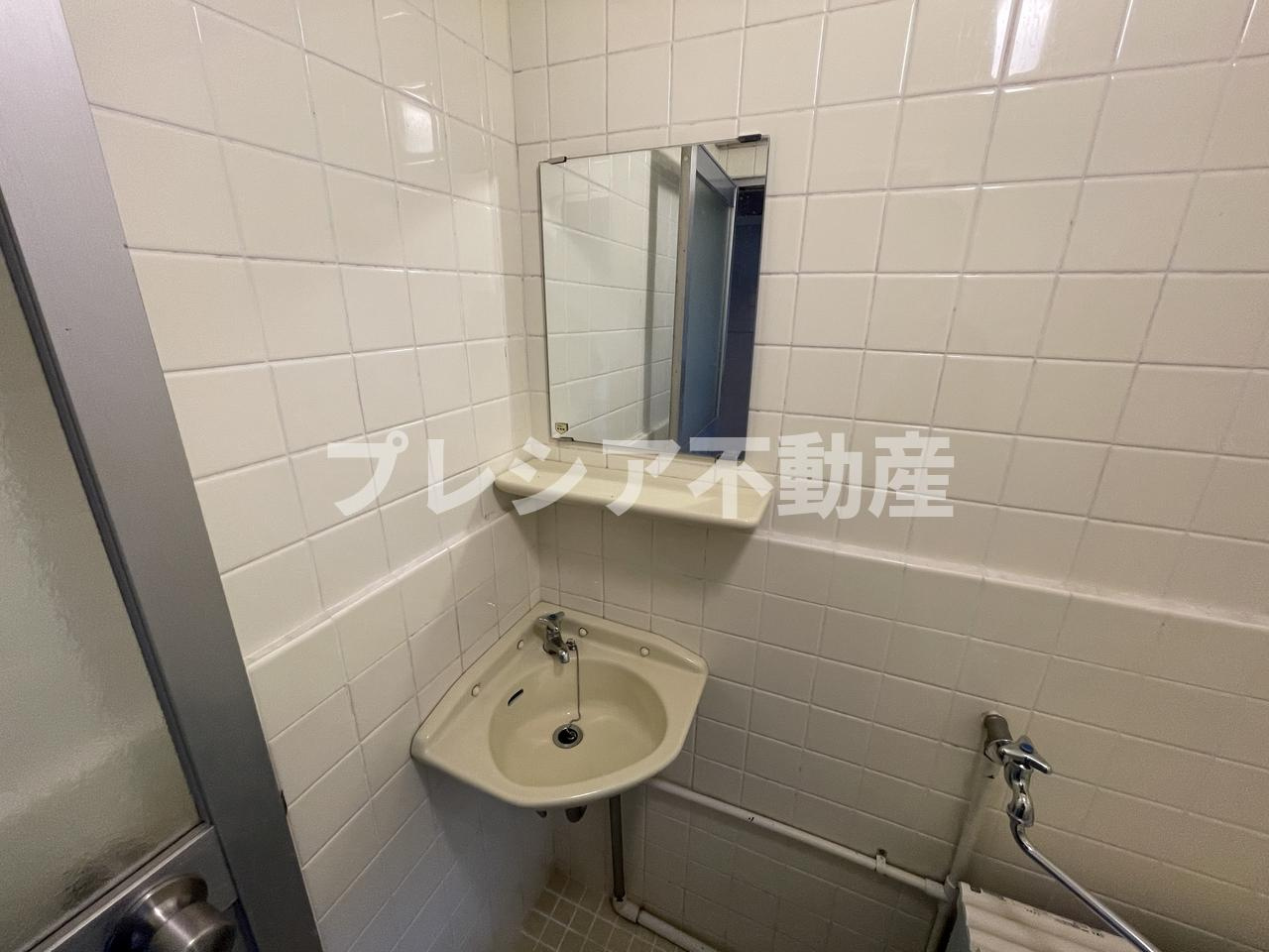 甲子園グリーンハイツの独立洗面台