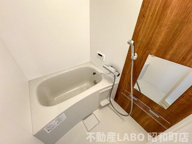 ハーモニーテラス遠里小野Ⅲの浴室