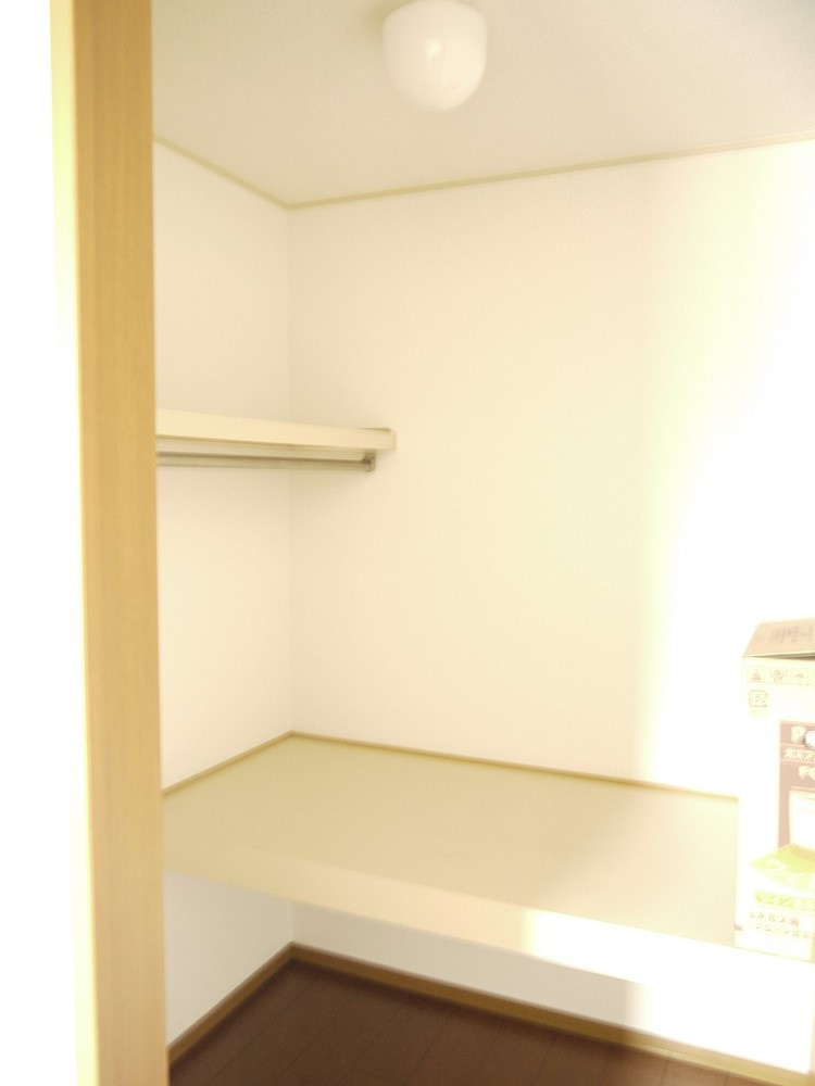 シャルマン高茶屋の収納