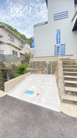 生瀬高台の駐車場