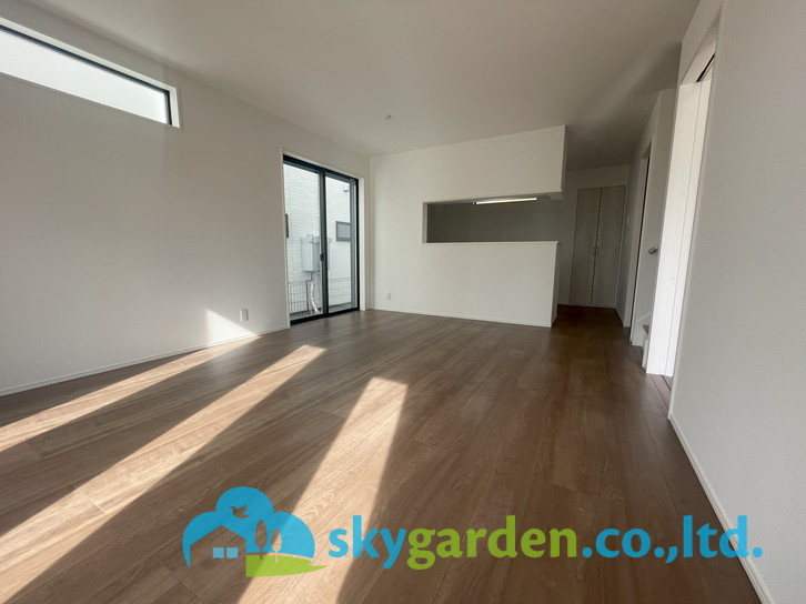 藤沢市辻堂　新築戸建　全2棟1号棟の居間・リビング