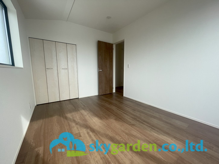 藤沢市辻堂　新築戸建　全2棟1号棟の洋室