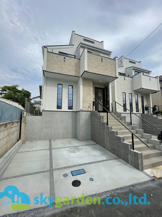 藤沢市辻堂　新築戸建　全2棟1号棟の外観