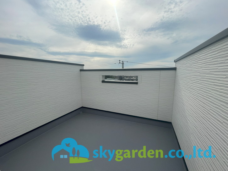 藤沢市辻堂　新築戸建　全2棟1号棟のバルコニー