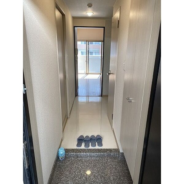 エムティースクエア吉塚駅前の玄関