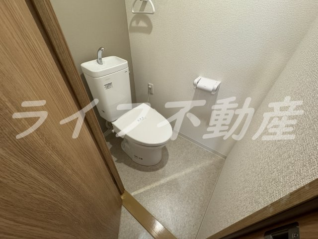 メゾンエスポアールのトイレ|ゆったりとした空間のトイレです