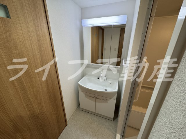 メゾンエスポアールの独立洗面台|独立洗面台、朝の身支度には欠かせません