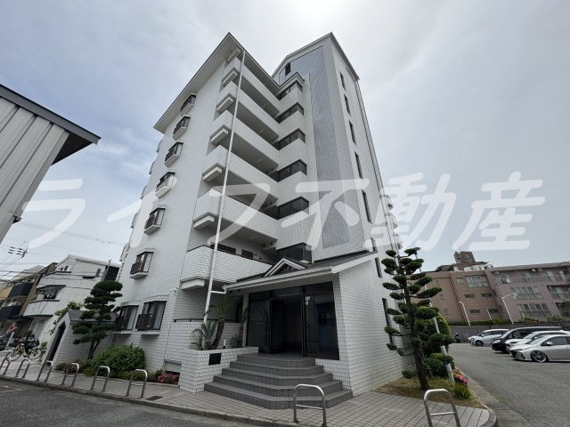 メゾンエスポアールの外観|外観もきれいです