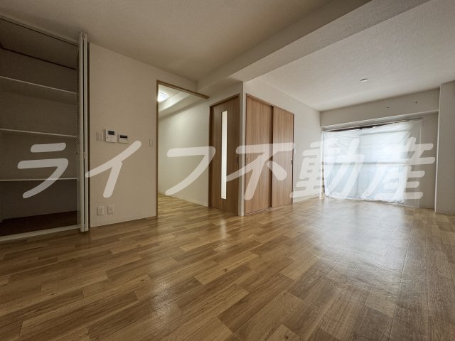 メゾンエスポアールの居間・リビング|おしゃれなリビングです