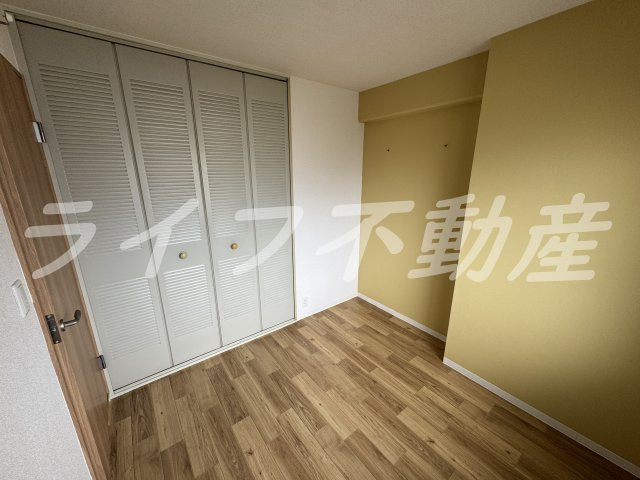 メゾンエスポアールの洋室|個人の部屋や寝室として使える洋室です