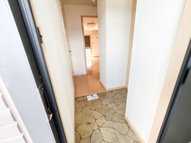 ビレッジ北久保 C棟の玄関