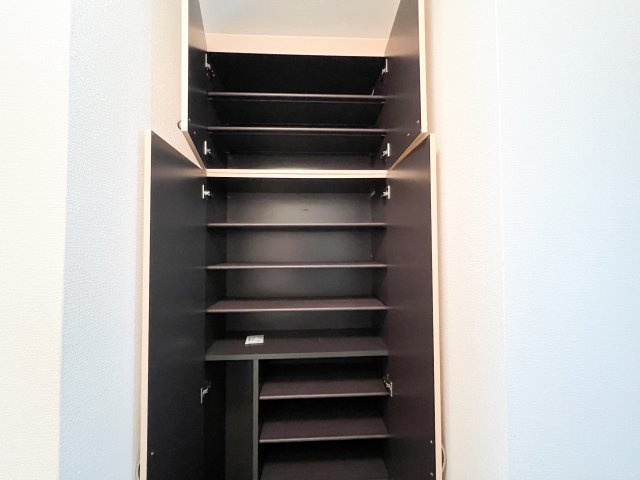 ビレッジ北久保 C棟の収納