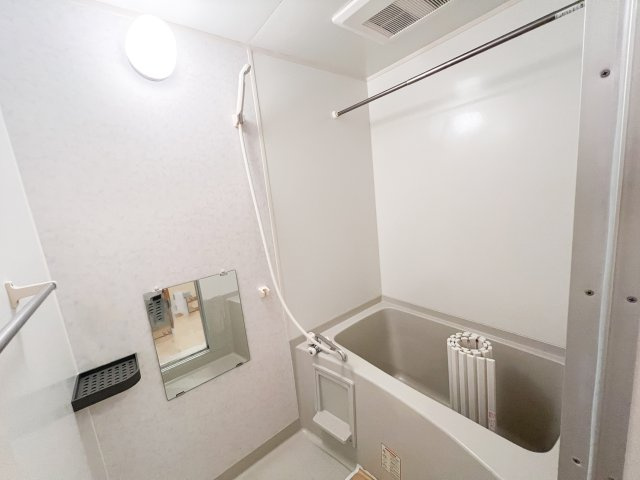 ビレッジ北久保 C棟の浴室