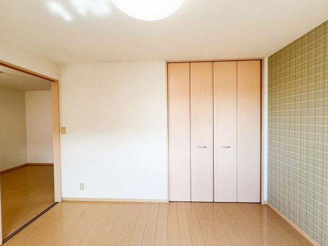 ビレッジ北久保 C棟の洋室