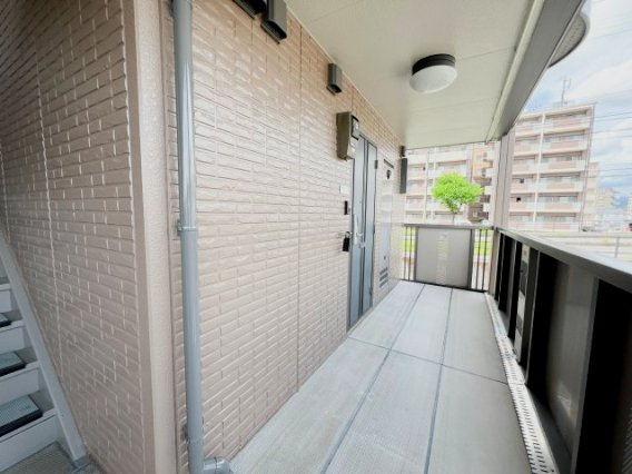 ビレッジ北久保 C棟のバルコニー