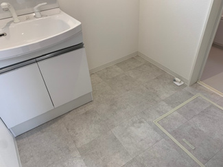 【独立洗面台】 | 太子町東出戸建 | 朝の支度にも助かる、独立の洗髪洗面化粧台