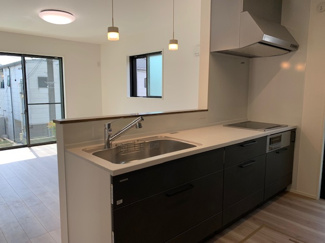 【キッチン】 | 太子町東出戸建 | コンパクトなキッチンで掃除もラクラク