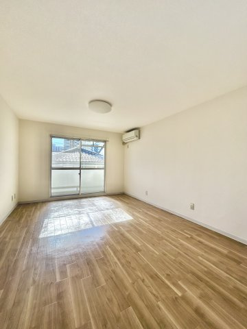 エスカーラ植田の居間・リビング