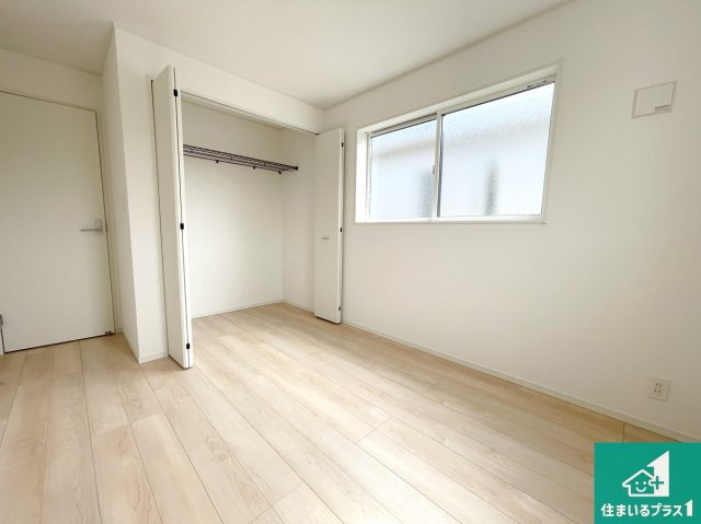 赤穂市片浜町　第1期　新築一戸建ての洋室|シンプルな洋室は、自分好みのインテリアが楽しめます♪ご家族とインテリアや家具を選びに行くのは新築購入時の醍醐味の一つです。ぜひお楽しみください♪