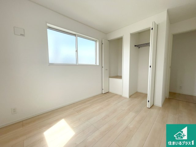 赤穂市片浜町　第1期　新築一戸建ての洋室|シンプルな洋室は、自分好みのインテリアが楽しめます♪ご家族とインテリアや家具を選びに行くのは新築購入時の醍醐味の一つです。ぜひお楽しみください♪