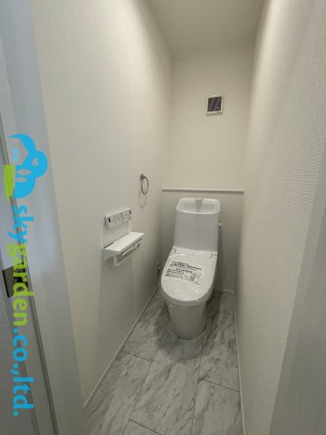 茅ヶ崎市赤羽根1期　新築戸建　全1棟1号棟のトイレ|落ち着いたトイレです