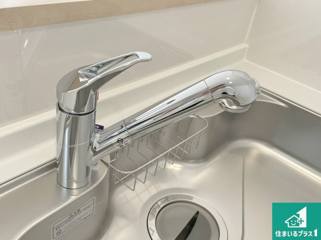 赤穂市松原町　第3期　新築一戸建ての設備|浄水器を内蔵！炊飯時、お茶を作る時に安心してお水を使えます！お湯と冷水、浄水と原水、シャワーの切替えもワンタッチです！