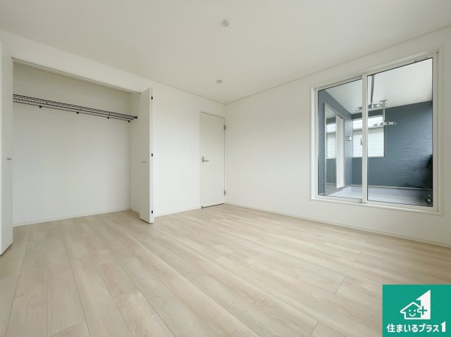 赤穂市松原町　第3期　新築一戸建ての洋室|収納スペースが充実しているので子供の成長に合わせてたくさん収納ができます！家族構成に合わせた様々な活用ができる収納！