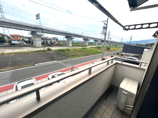 【バルコニー】 | 本巣市温井！築６年中古住宅！オール電化住宅・太陽光発電システム搭載！お車並列3台可能！ | 本巣市温井！築６年中古住宅！オール電化住宅・太陽光発電システム搭載！お車並列3台可能！