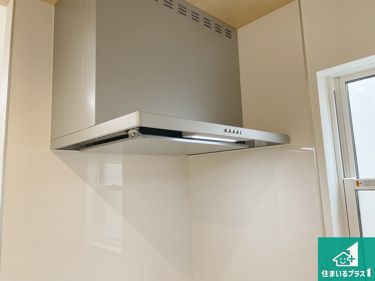 明石市大久保町高丘　第14期　新築一戸建ての設備|汚れにくいスロットフィルタでお手入れラクラク！ＬＥＤ照明付き！