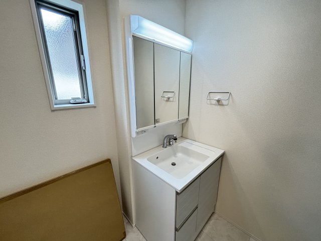 知立市新林町平草12-8『仲介手数料無料』新築戸建ての独立洗面台